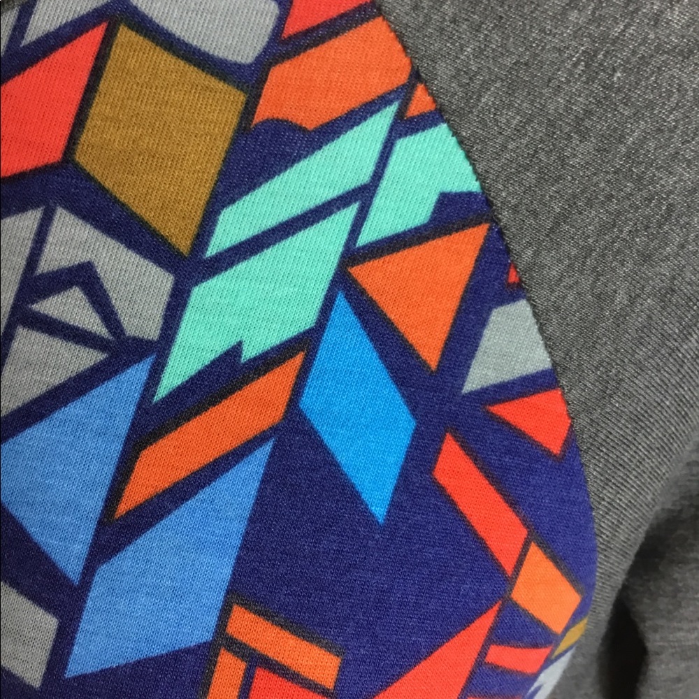 🆕 LuLaRoe Randy T - Picture 2 of 2